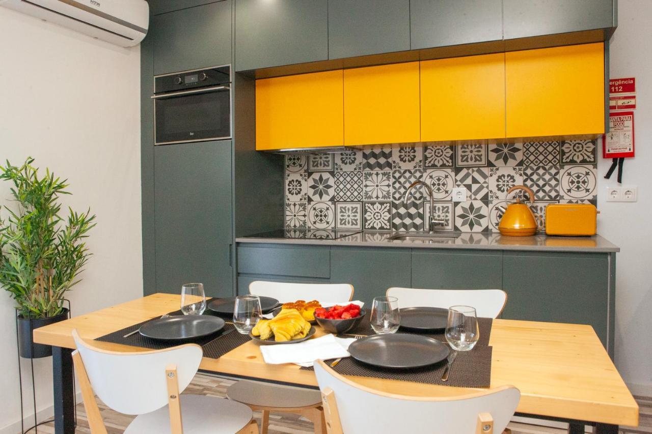 Host Wise - Amadeo Apartments Вила-Нова-ди-Гая Экстерьер фото