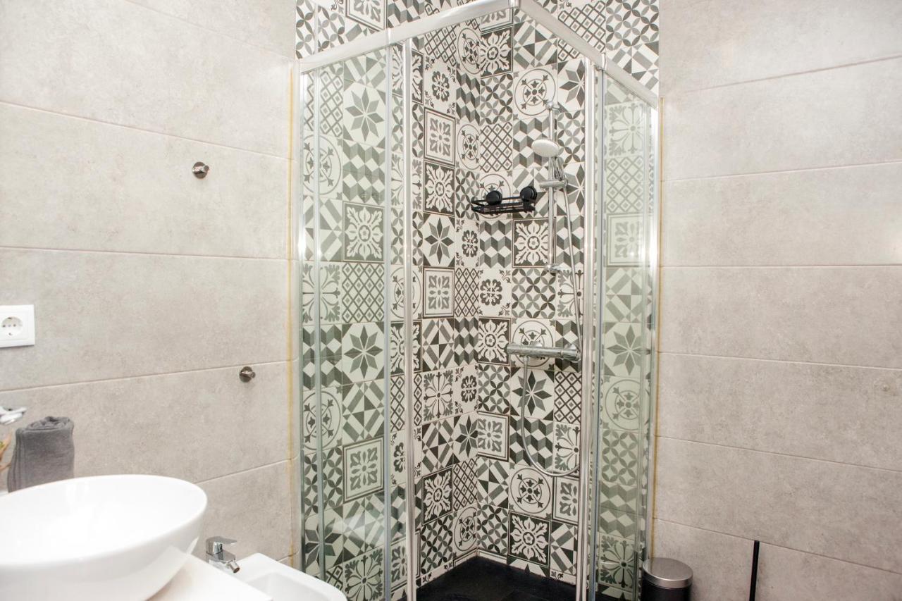 Host Wise - Amadeo Apartments Вила-Нова-ди-Гая Экстерьер фото