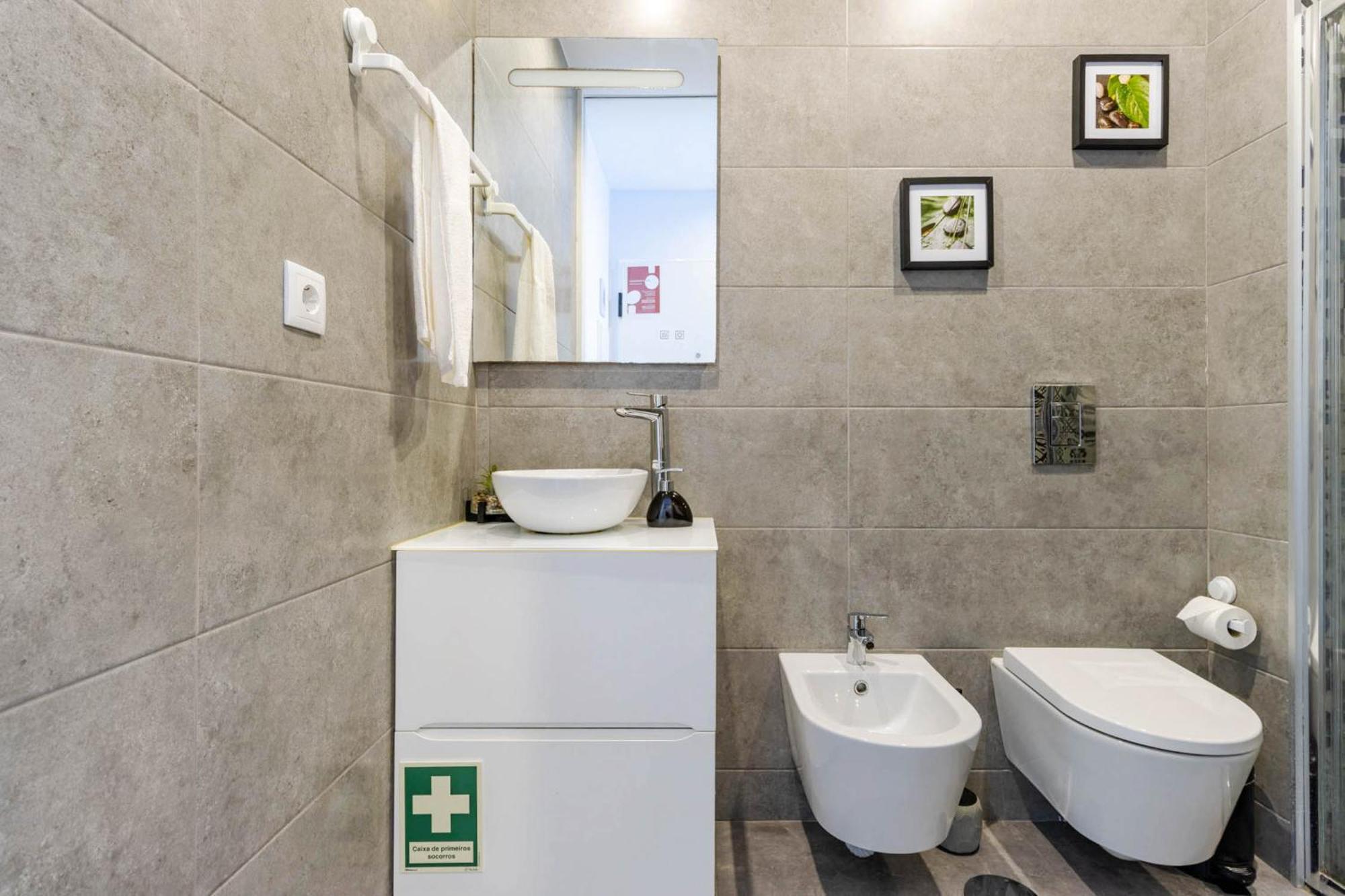 Host Wise - Amadeo Apartments Вила-Нова-ди-Гая Экстерьер фото